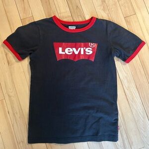 Levi's Kids Tee in Black and Red